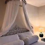 Antica Foresteria Karolingia 3*
